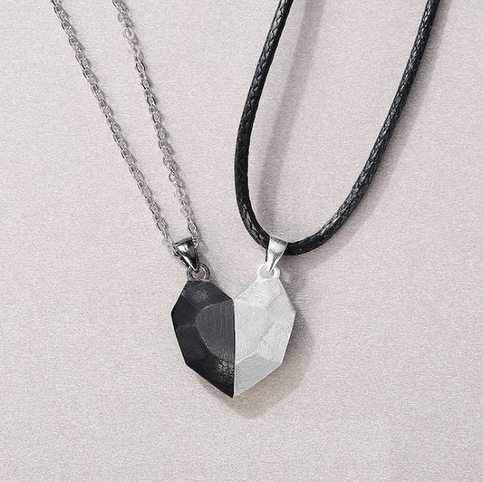 Magnetna ogrlica za parove u obliku srca